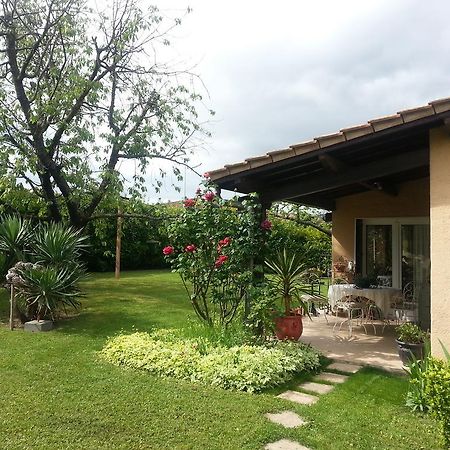Marievalerianne Hotel Mirefleurs Bagian luar foto